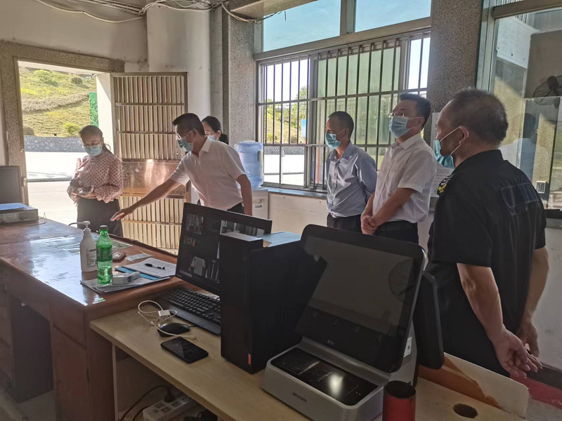 1662456453441036260.jpg 22.jpg